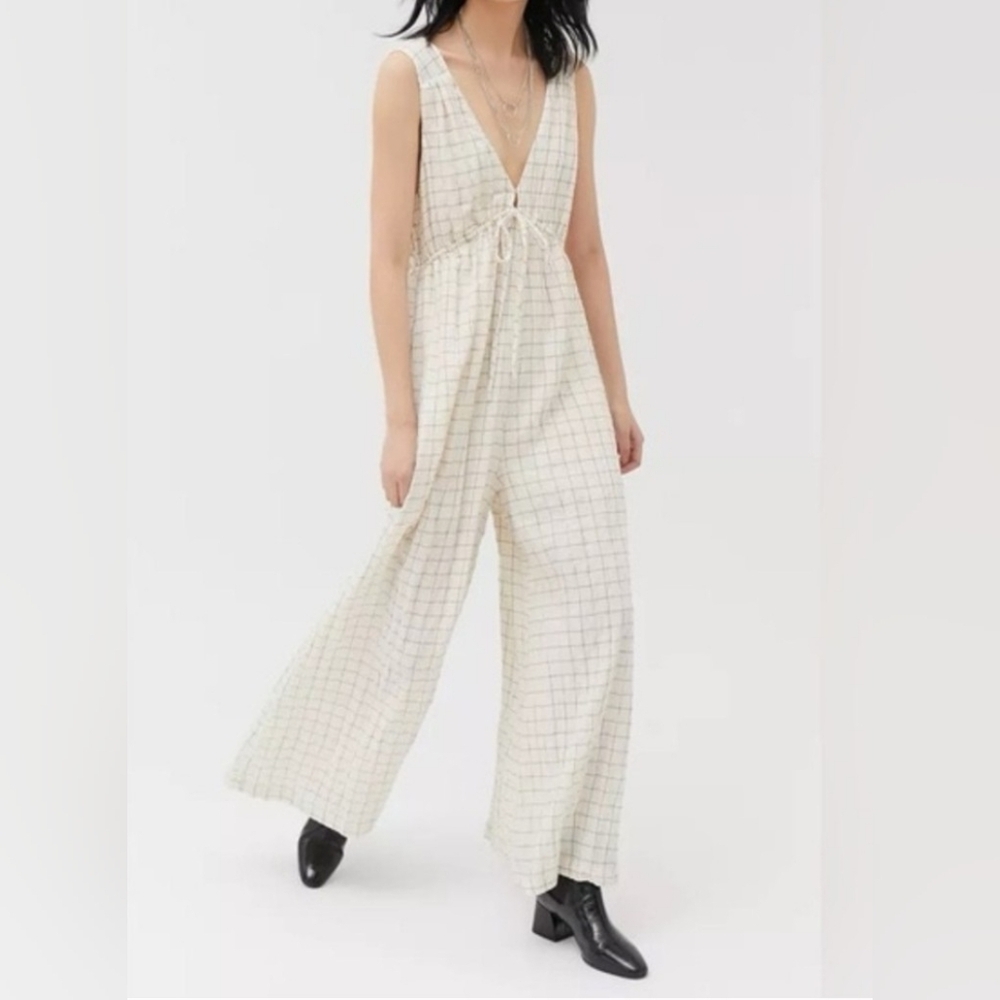 Urban Outfitters Plunging Wide Leg Jumpsuit xSize XS.